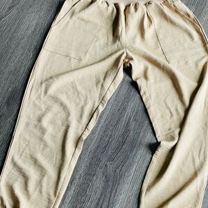 Women’s tan casual pants size medium